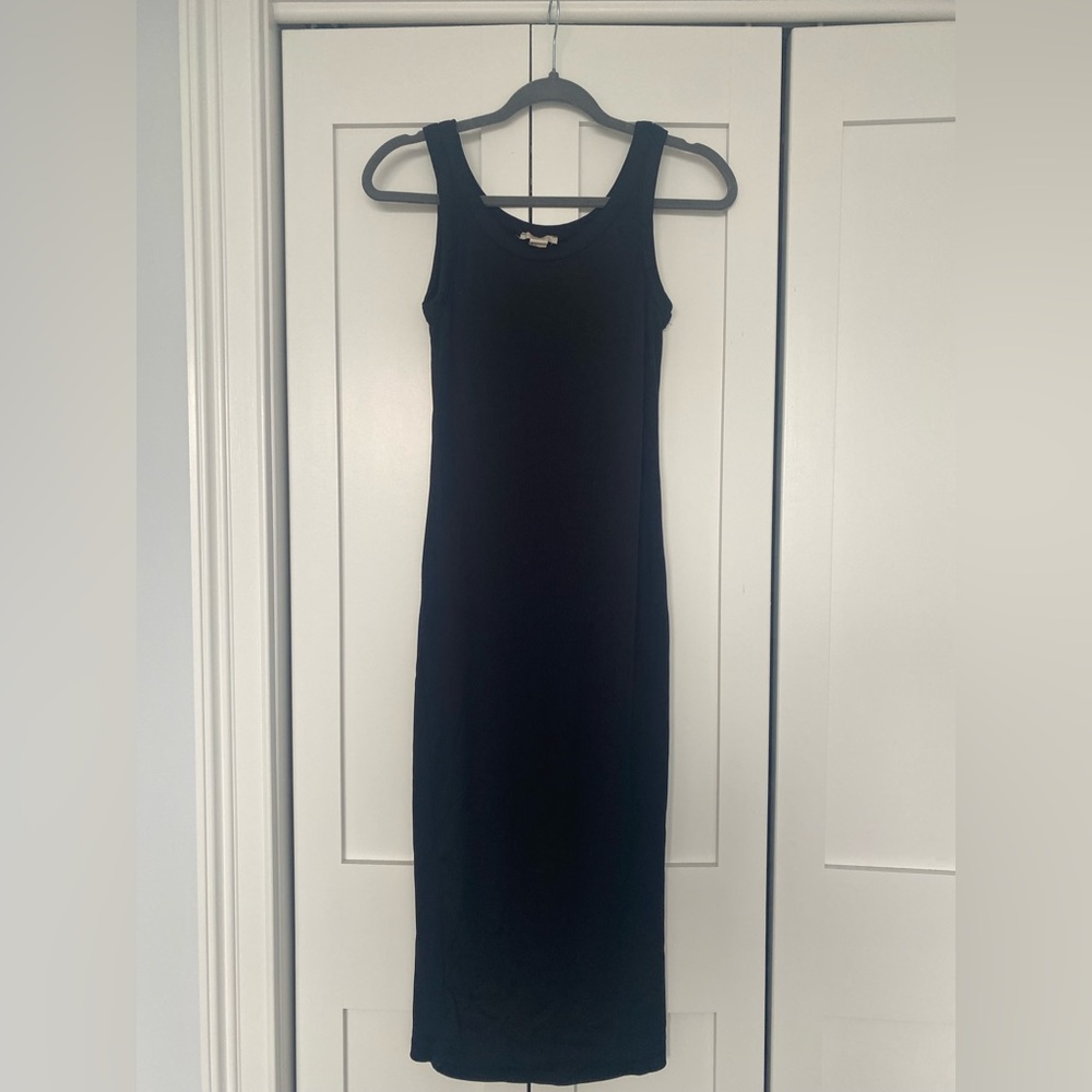 H&M black ribbed midi